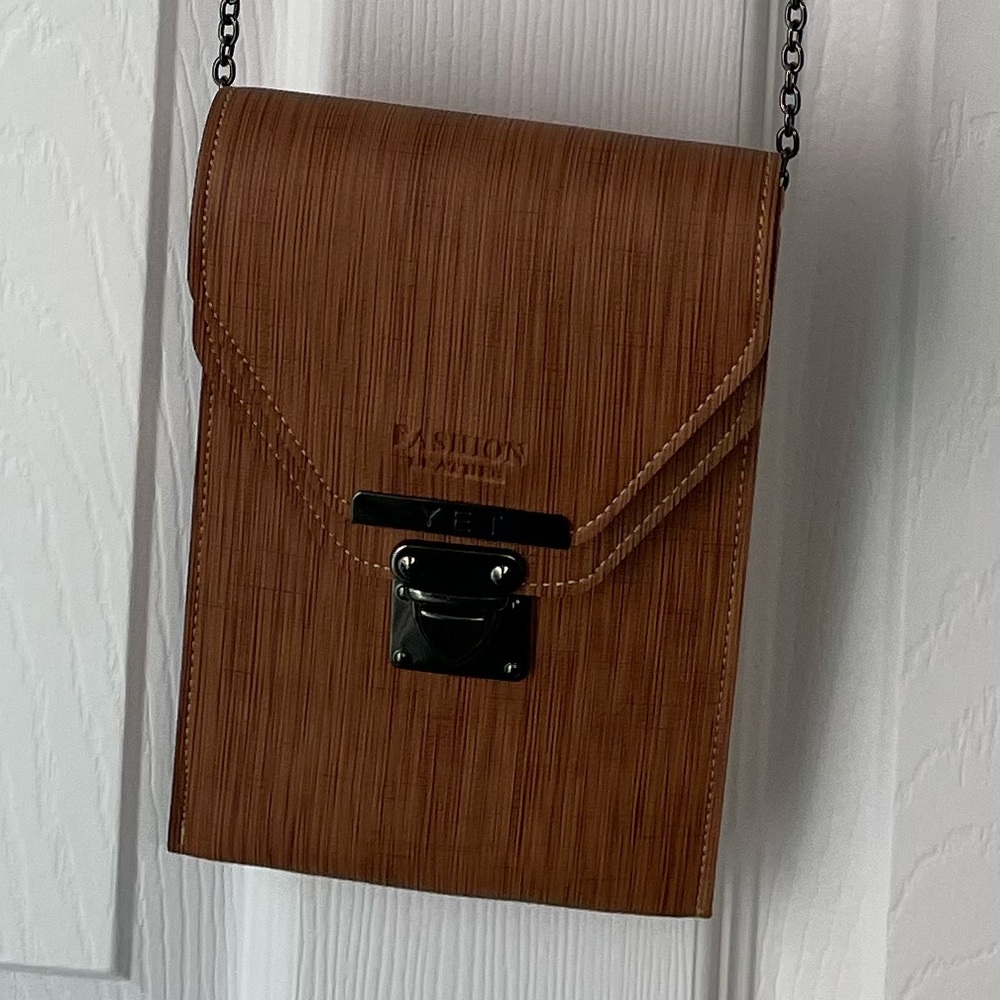 Tan Rectangular Shoulder Bag with Chain Strap and Flap Closure - Picture 9 of 9